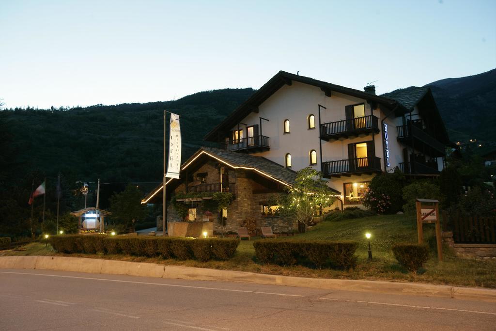 Hotel Chalet La Meridiana Saint-Pierre Bagian luar foto
