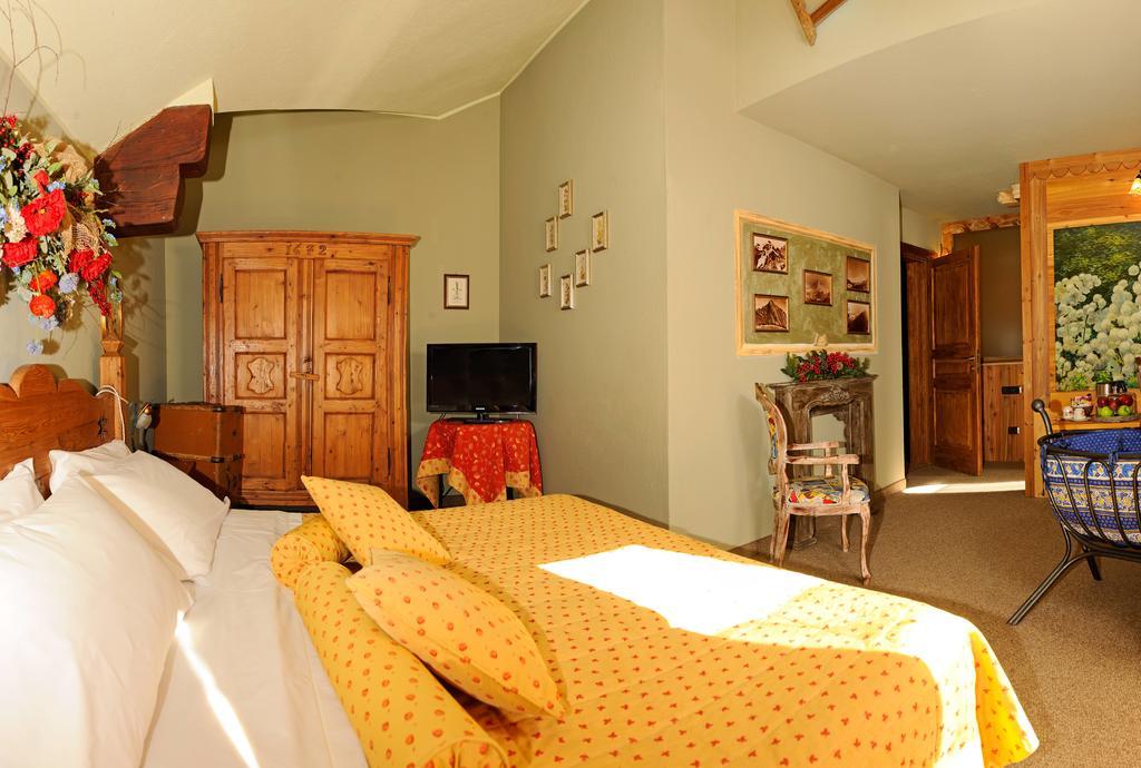 Hotel Chalet La Meridiana Saint-Pierre Bagian luar foto